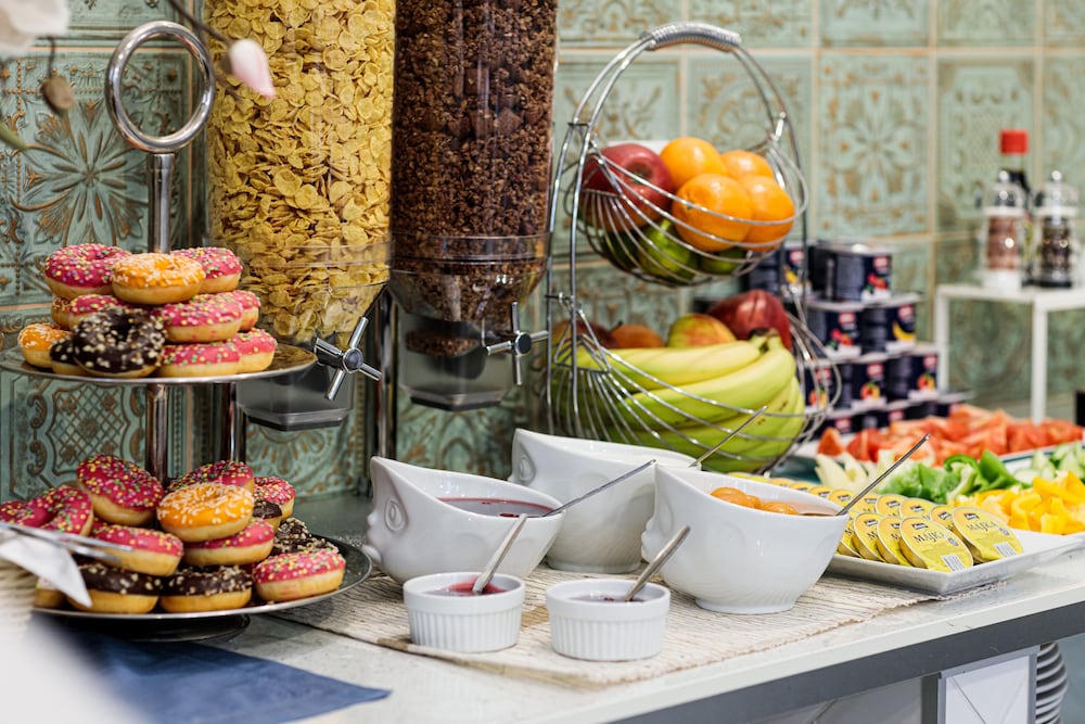 Royal Court Hotel — Restaurant & bars in Prague, Prague