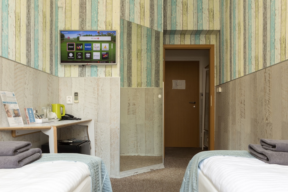 Royal Court Hotel — Hotel rooms in Prague, Prague