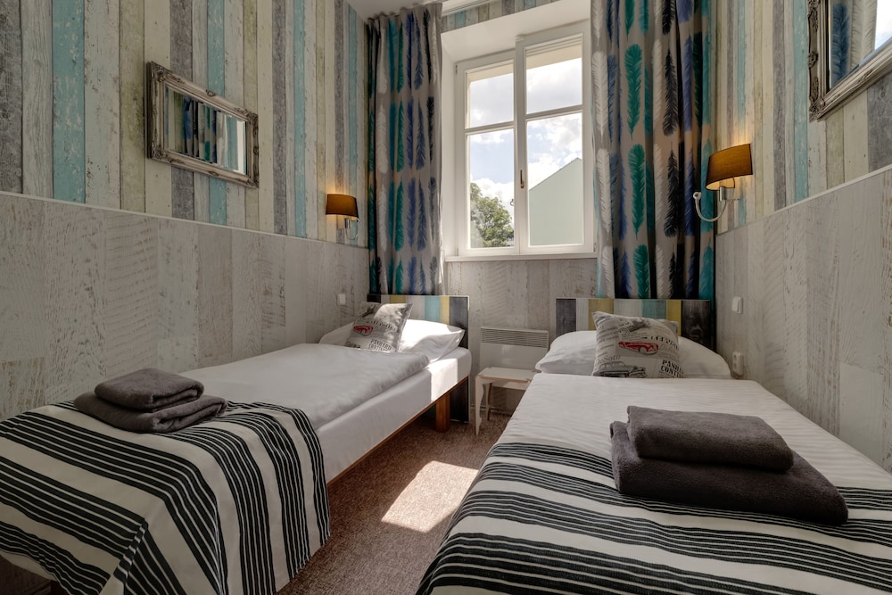 Royal Court Hotel — Hotel rooms in Prague, Prague
