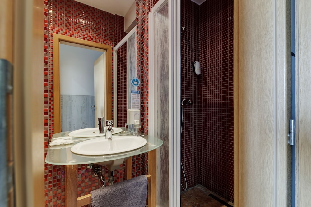 Royal Court Hotel — Hotel rooms in Prague, Prague