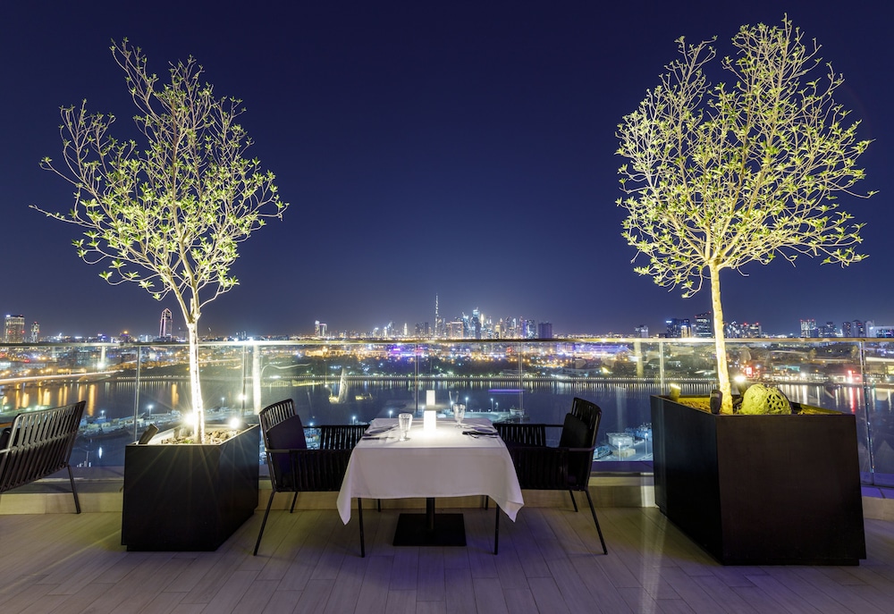 Al Bandar Rotana – Dubai Creek — Restaurant & bars in Dubai