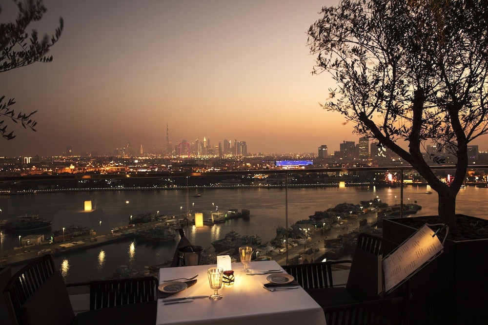 Al Bandar Rotana – Dubai Creek — Restaurant & bars in Dubai
