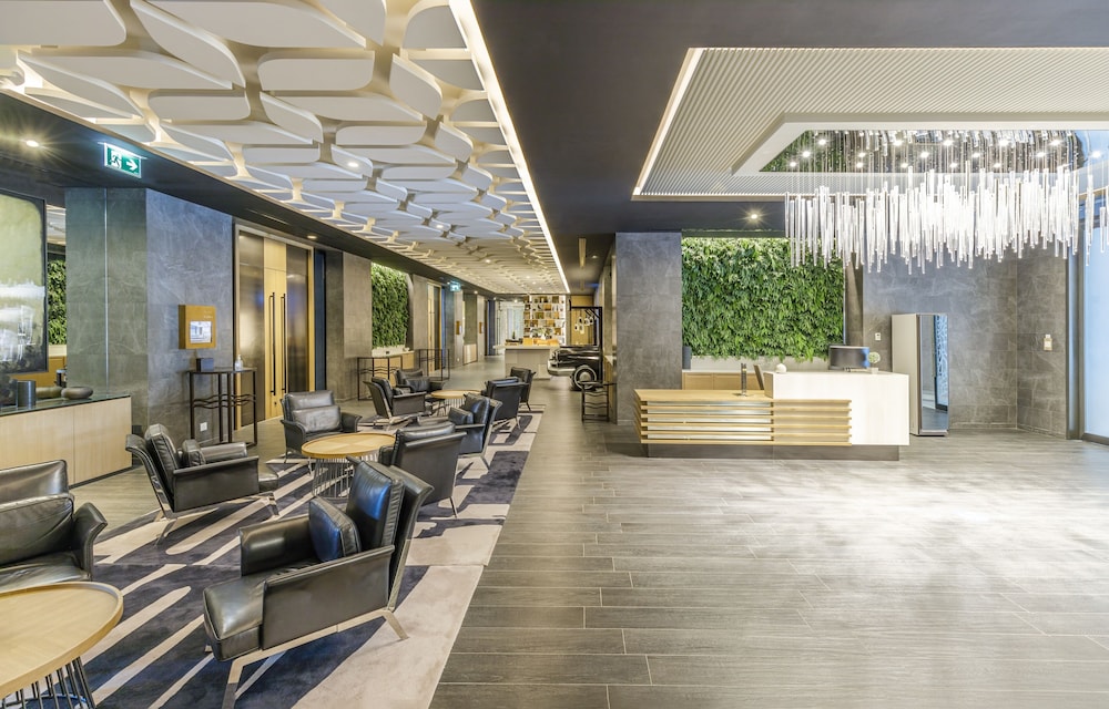 Al Bandar Arjaan by Rotana - Dubai Creek — Hotel building in Dubai
