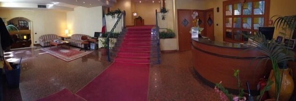 Hotel Savant - zdjęcie 2