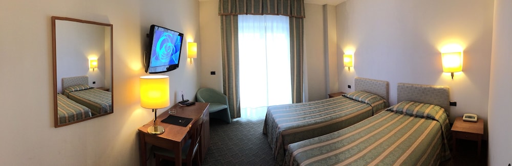 Hotel Savant - zdjęcie 4