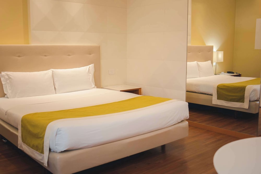 Best Western Mirage Hotel Fiera — Hotel rooms in Paderno Dugnano, Lombardy