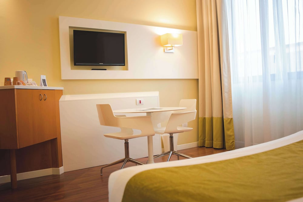 Best Western Mirage Hotel Fiera — Hotel rooms in Paderno Dugnano, Lombardy
