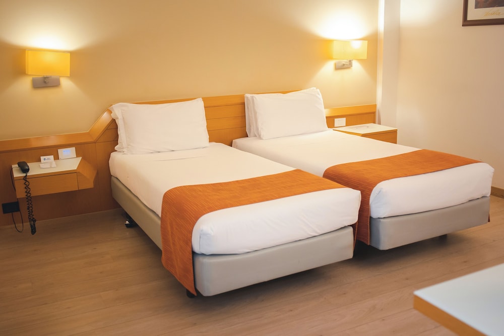 Best Western Mirage Hotel Fiera — Hotel rooms in Paderno Dugnano, Lombardy
