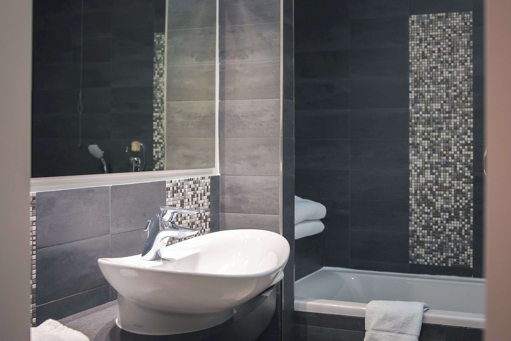 Best Western Mirage Hotel Fiera — Hotel rooms in Paderno Dugnano, Lombardy