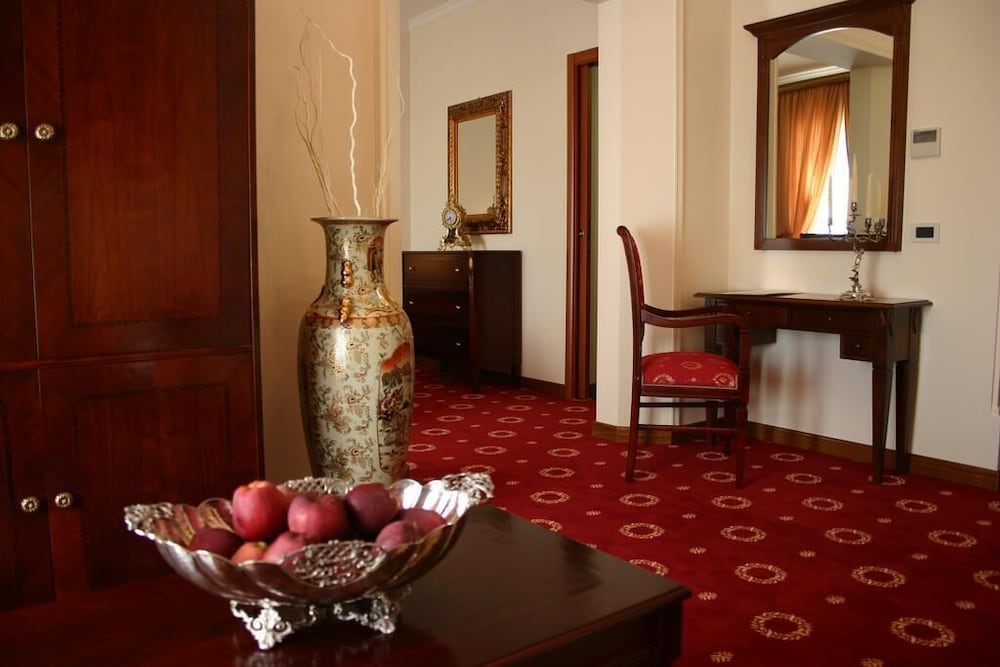 Grand Hotel Palace — Hotel rooms in Marsala, Sicily