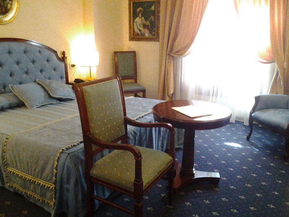Grand Hotel Palace — Hotel rooms in Marsala, Sicily