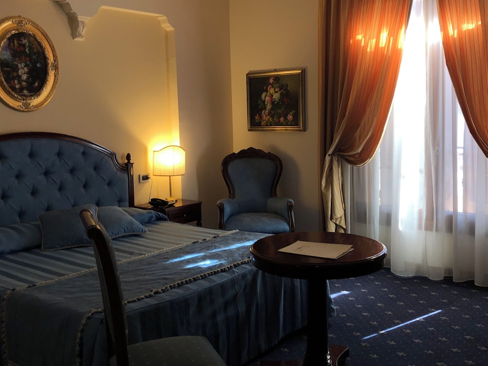 Grand Hotel Palace — Hotel rooms in Marsala, Sicily