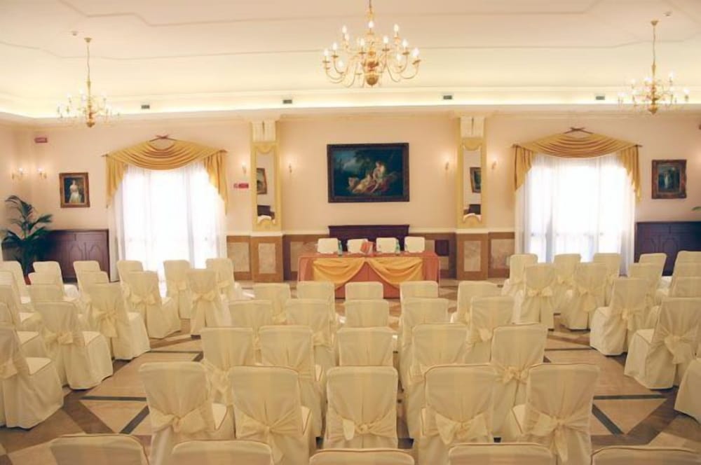 Grand Hotel Palace — Hotel building in Marsala, Sicily