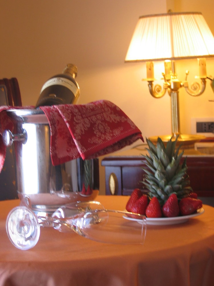 Grand Hotel Palace — Hotel rooms in Marsala, Sicily