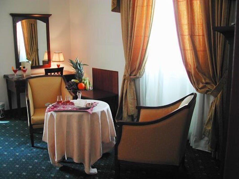 Grand Hotel Palace — Hotel rooms in Marsala, Sicily