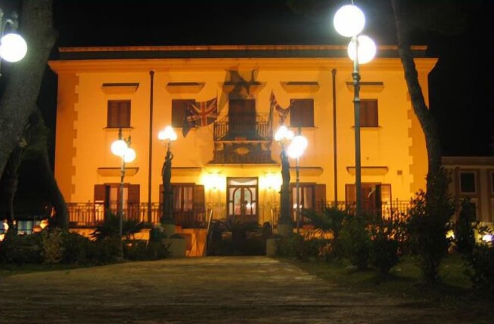 Grand Hotel Palace — Hotel building in Marsala, Sicily