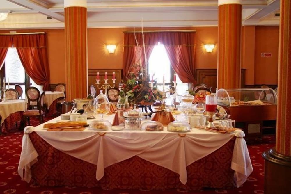 Grand Hotel Palace — Restaurant & bars in Marsala, Sicily