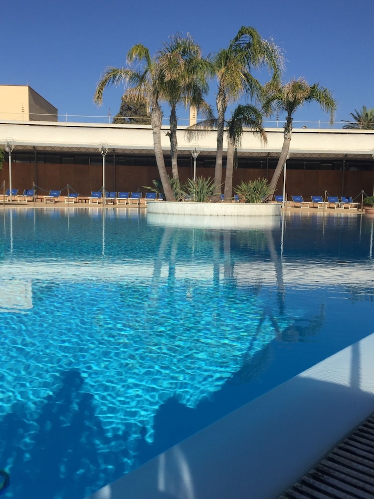 Grand Hotel Palace — Swimming pool in Marsala, Sicily
