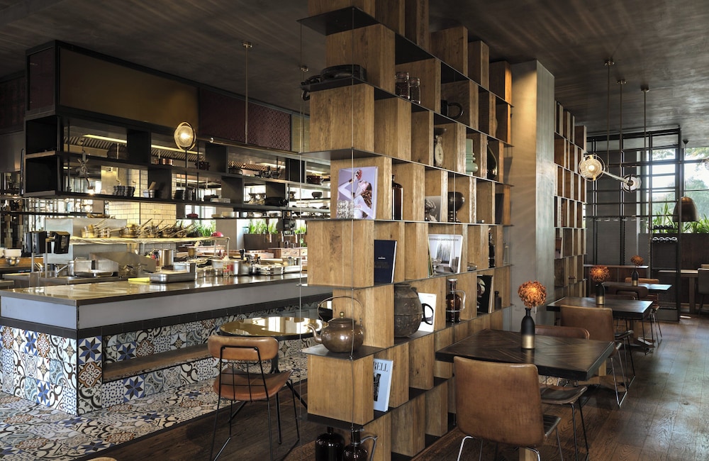 The Posthouse Berlin Potsdamer Platz - Leonardo Limited Edition — Restaurant & bars in Berlin, Berlin