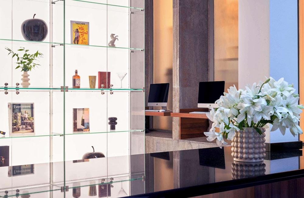 Flemings Selection Hotel Frankfurt-City — Restaurant & bars in Frankfurt am Main, Hesse