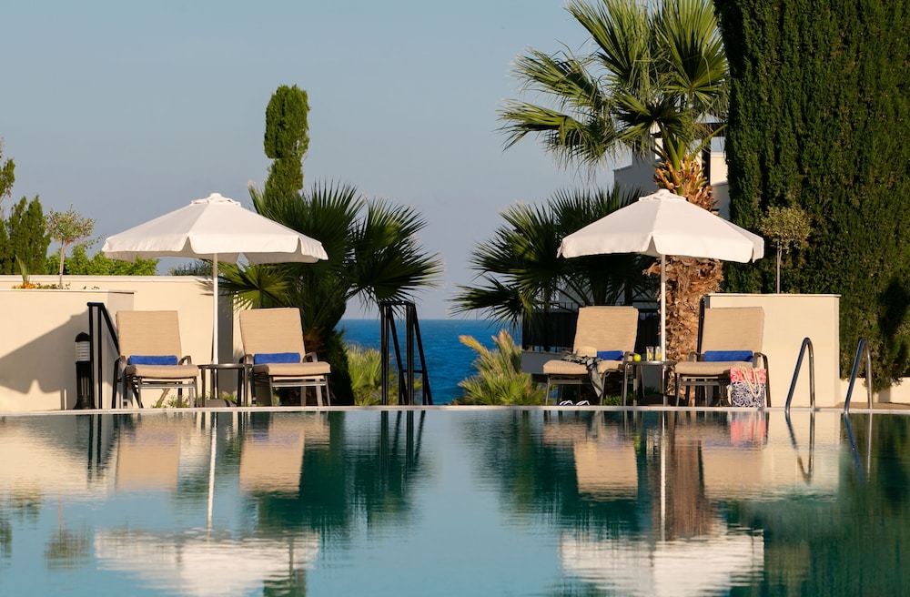 Louis Paphos Breeze — Swimming pool in Chlorakas, Paphos Region