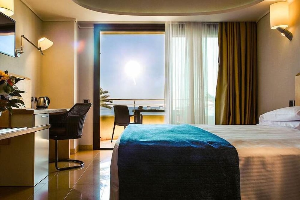 Panoramic Hotel — Hotel rooms in Taormina, Sicily