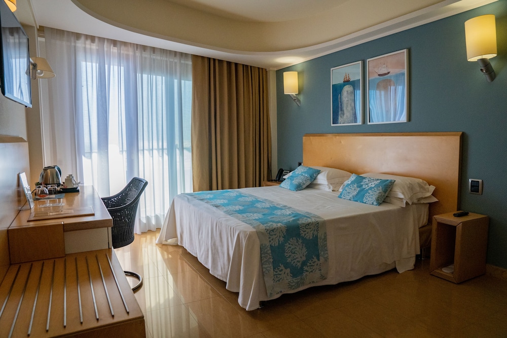 Panoramic Hotel — Hotel rooms in Taormina, Sicily