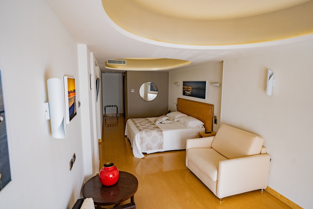Panoramic Hotel — Hotel rooms in Taormina, Sicily