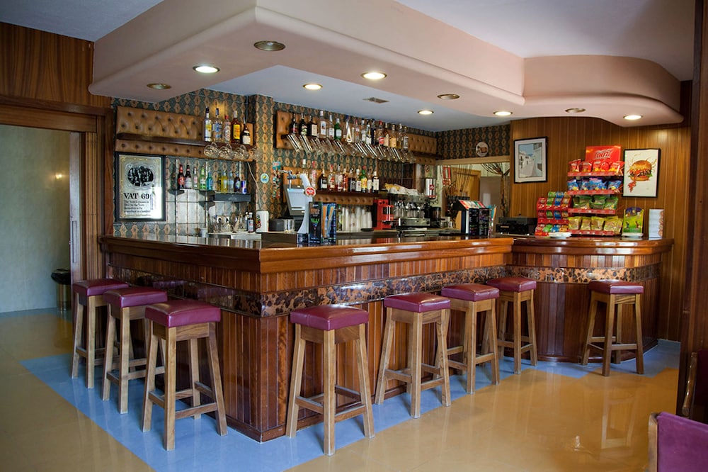 Hotel Vibra Marco Polo II - Adults Only — Restaurant & bars in San Antonio, Balearic Islands