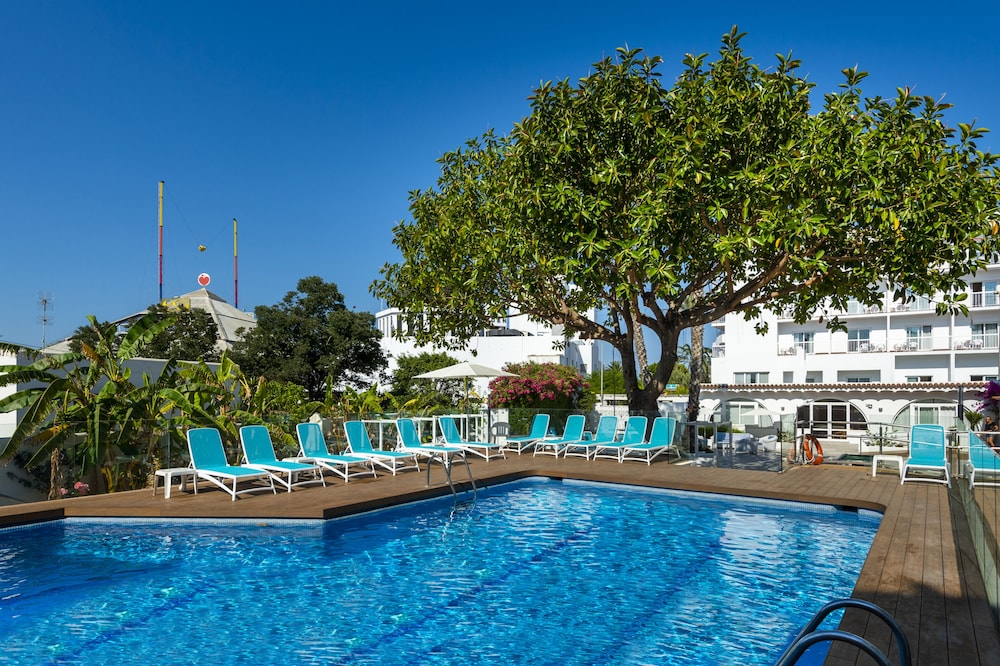 Hotel Vibra Marco Polo II - Adults Only — Swimming pool in San Antonio, Balearic Islands