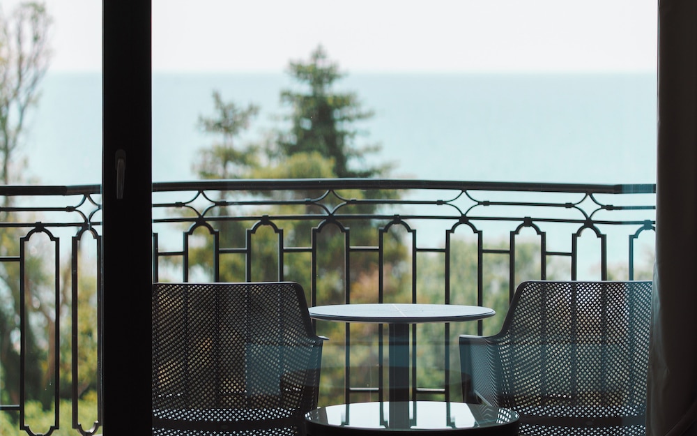 Astor Garden Hotel — Hotel rooms in Varna, Varna Region