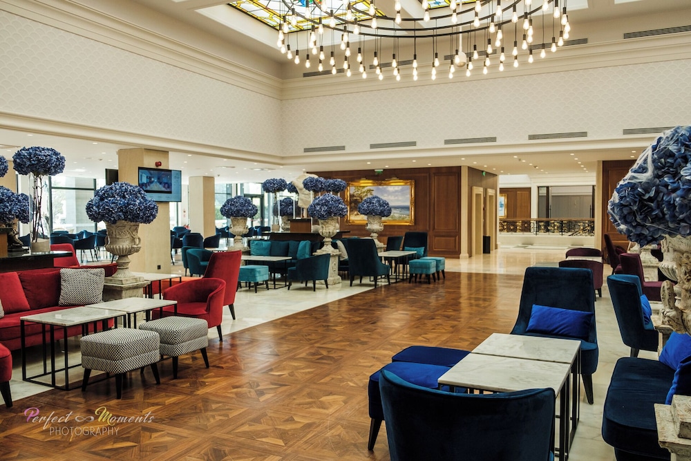 Astor Garden Hotel — Restaurant & bars in Varna, Varna Region