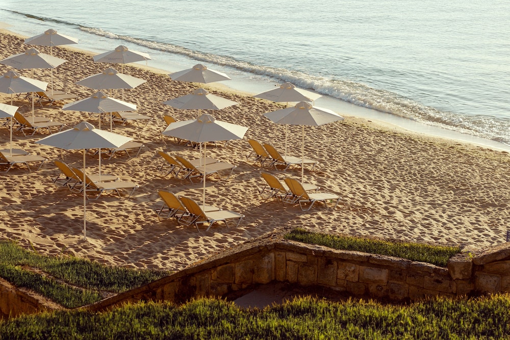 Astor Garden Hotel — Beach in Varna, Varna Region