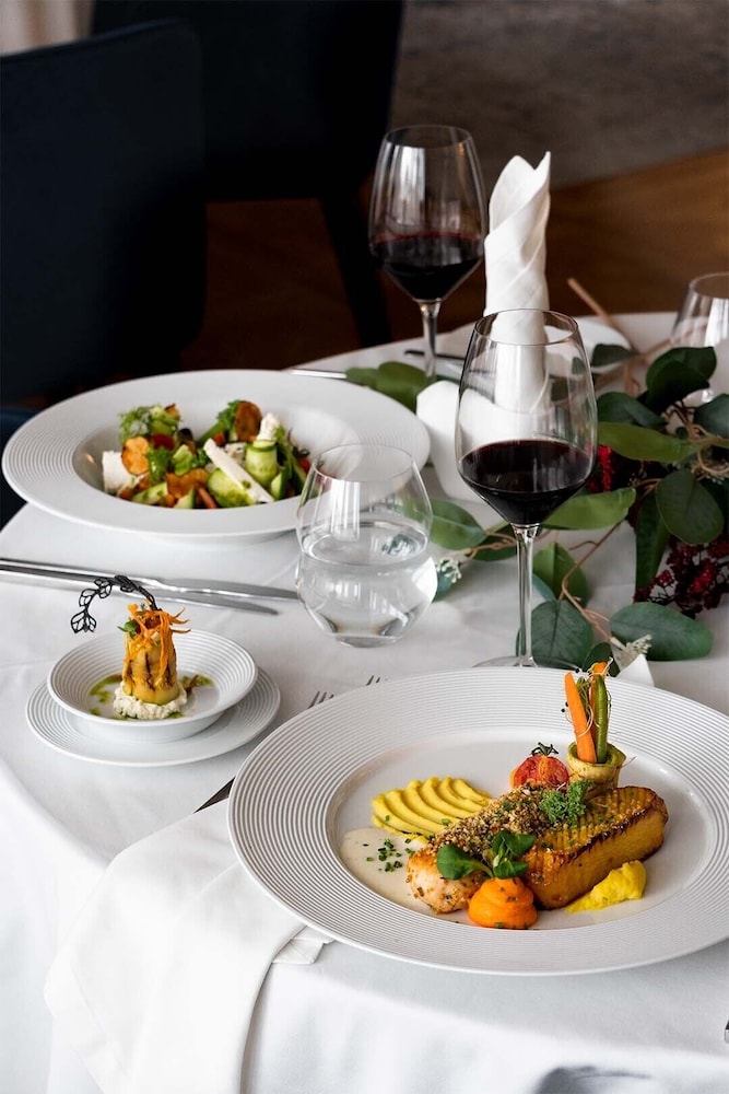 Astor Garden Hotel — Restaurant & bars in Varna, Varna Region