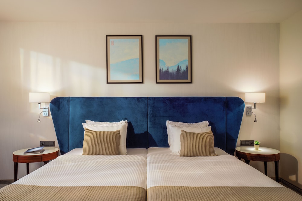 Astor Garden Hotel — Hotel rooms in Varna, Varna Region