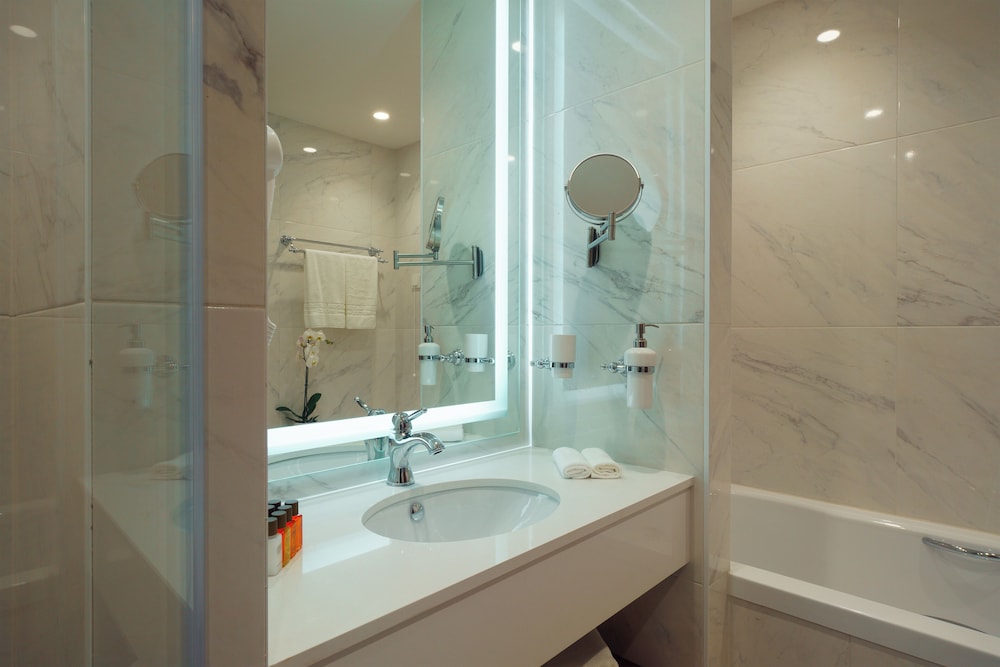Astor Garden Hotel — Hotel rooms in Varna, Varna Region