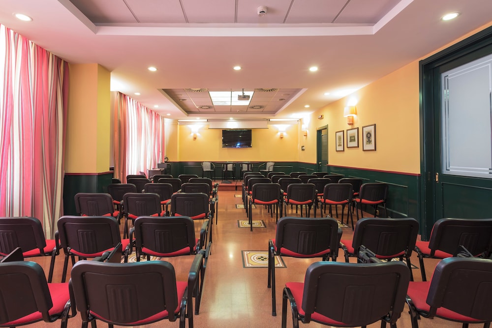 Hotel Montreal — Hotel building in Ragusa, Sicily
