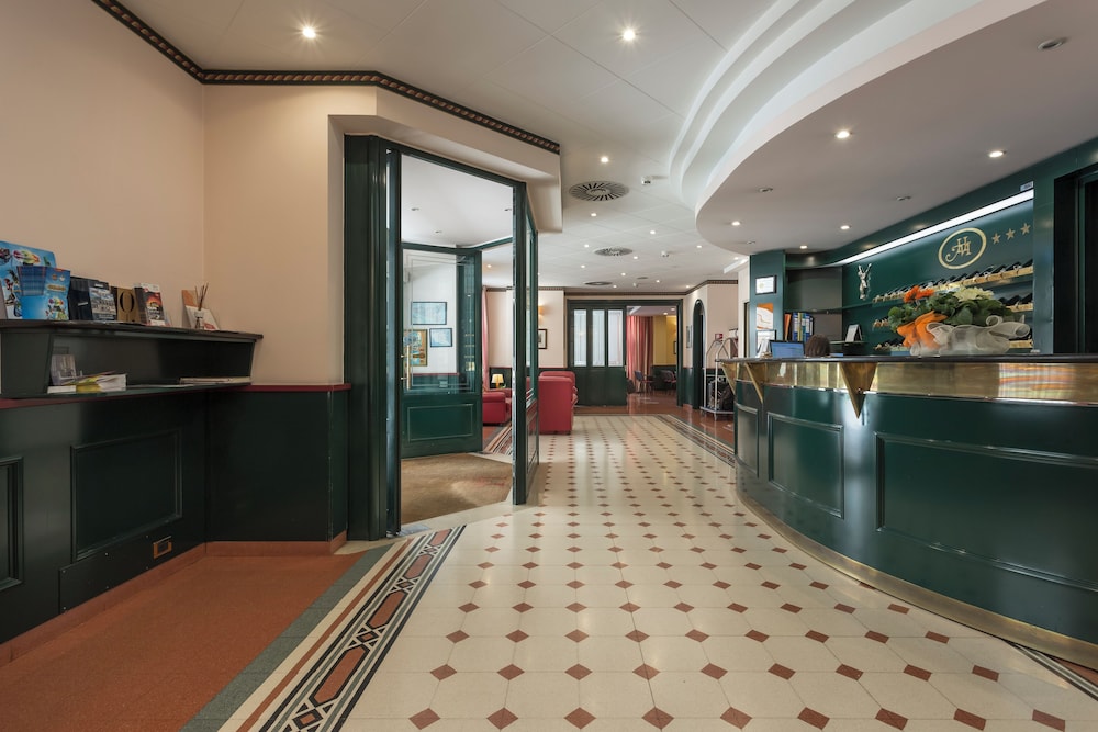 Hotel Montreal — Hotel building in Ragusa, Sicily