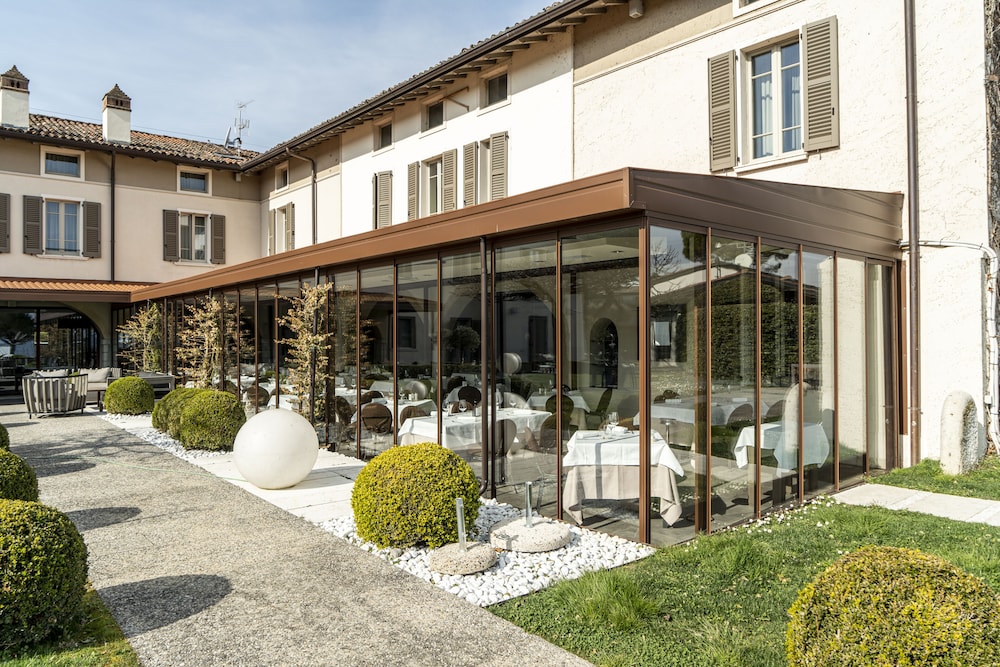 Splendido Bay Luxury Spa Resort — Restaurant & bars in Padenghe sul Garda, Lombardy