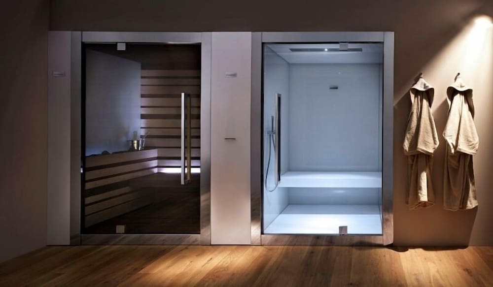 Splendido Bay Luxury Spa Resort — Hotel rooms in Padenghe sul Garda, Lombardy