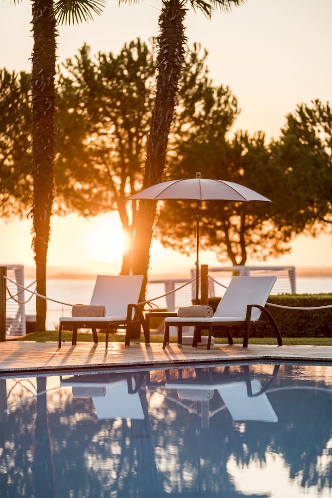 Splendido Bay Luxury Spa Resort — Swimming pool in Padenghe sul Garda, Lombardy
