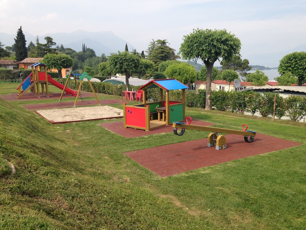 Onda Blu Resort — Attractions for children in Manerba del Garda, Lombardy