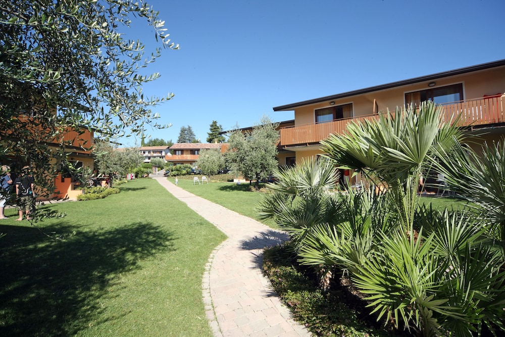 Onda Blu Resort — Hotel building in Manerba del Garda, Lombardy