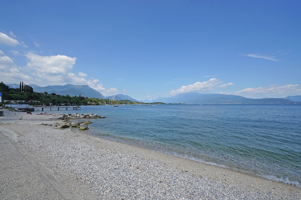 Onda Blu Resort — Beach in Manerba del Garda, Lombardy