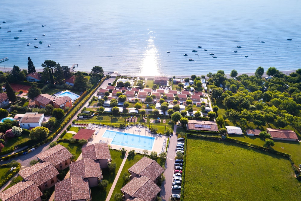 Onda Blu Resort — Swimming pool in Manerba del Garda, Lombardy