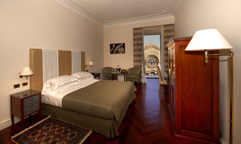 Grand Hotel Piazza Borsa - zdjęcie 4