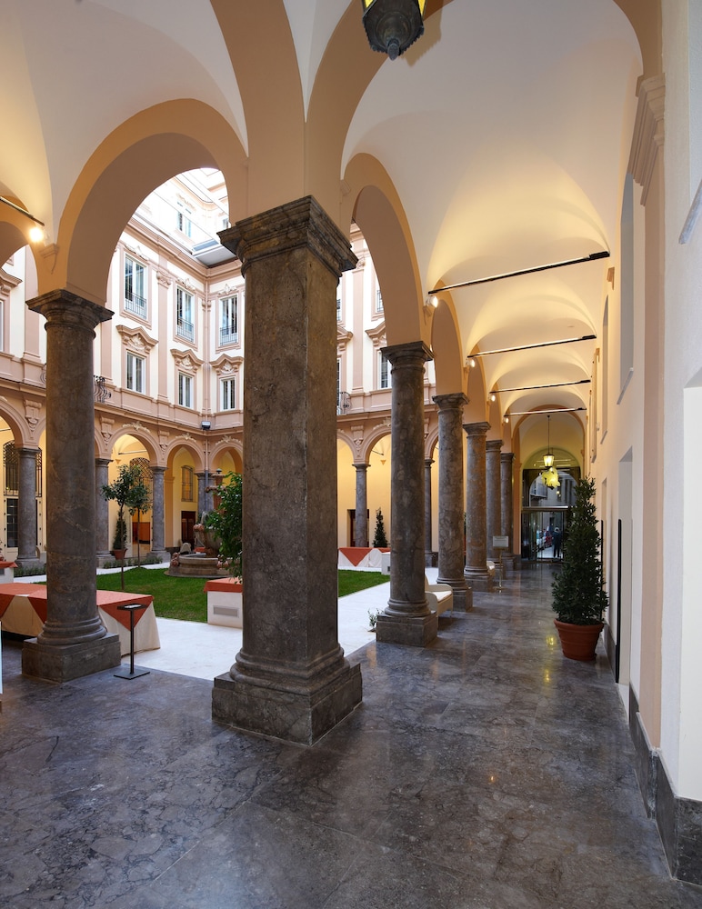 Grand Hotel Piazza Borsa — Hotel building in Palermo, Sicily