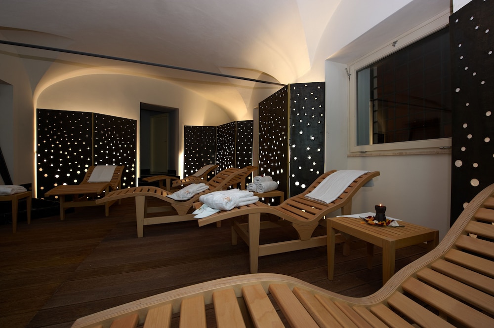 Grand Hotel Piazza Borsa — Spa in Palermo, Sicily