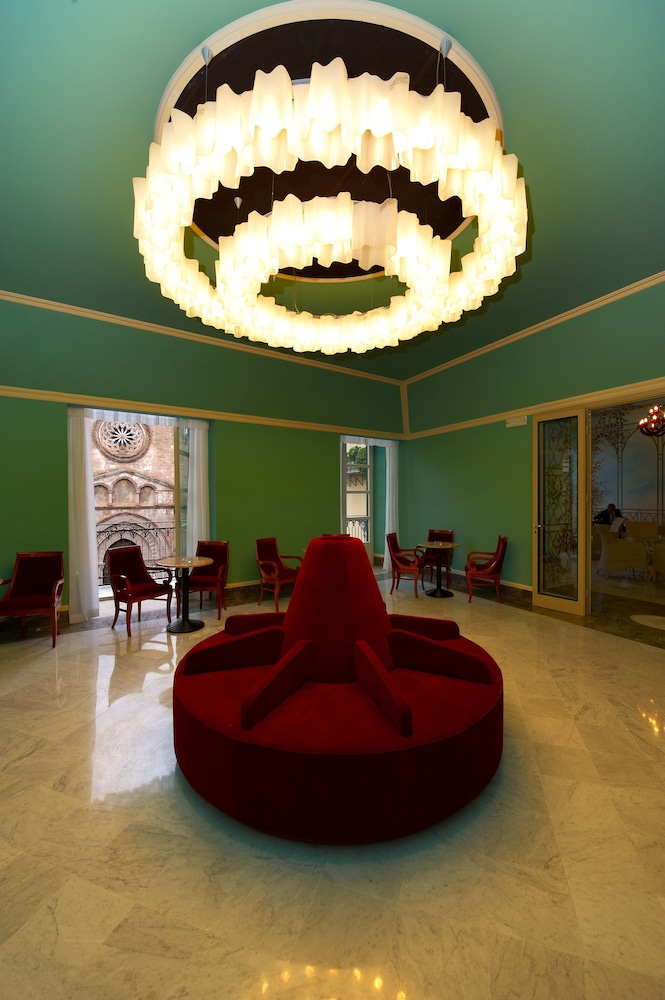 Grand Hotel Piazza Borsa — Restaurant & bars in Palermo, Sicily