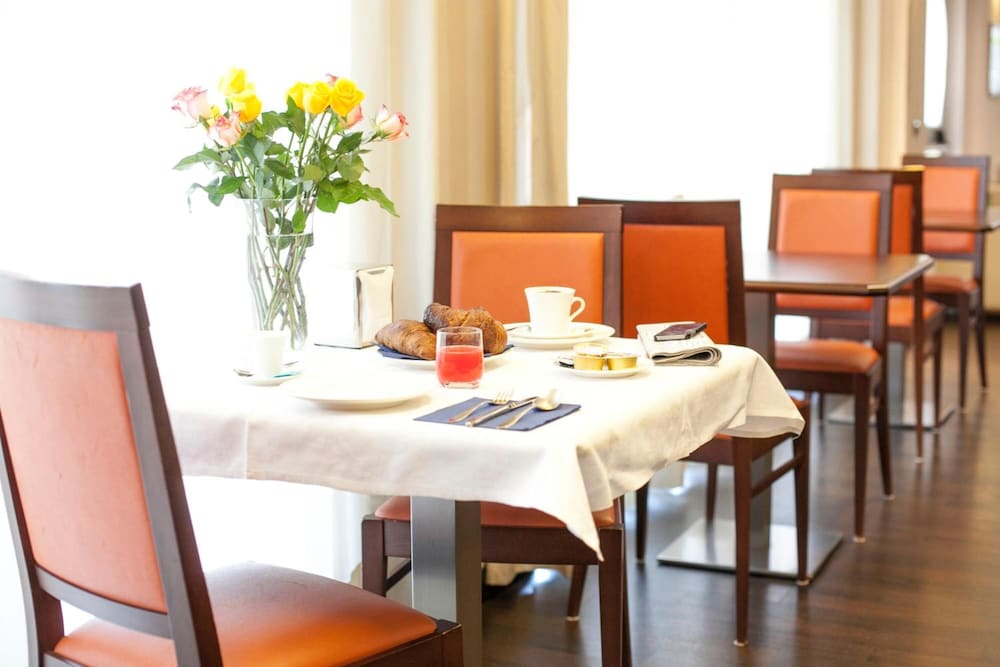 Hotel 2C — Restaurant & bars in Legnano, Lombardy